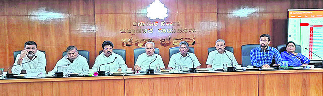 సమాజ సేవకునికి సత్కారం 3