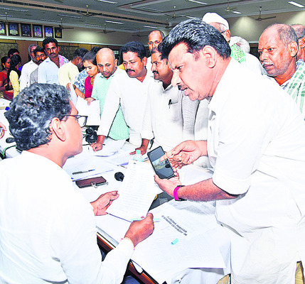 విన్నపాలు వినవలె..! 2