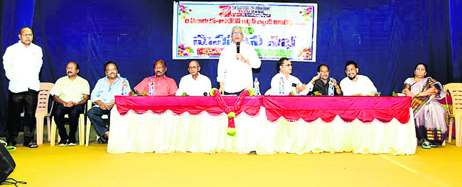 ప్రయాణికుల భద్రతకు ప్రాధాన్యం 1