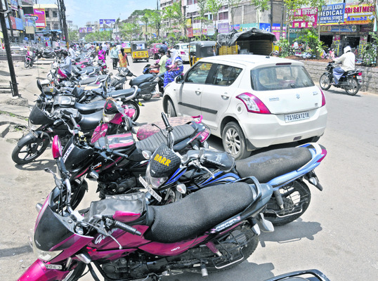 పద్మవ్యూహంలో ఇందూరు 1
