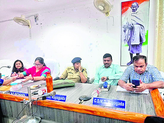 గుణుపూర్లో వినతుల స్వీకరణ 1