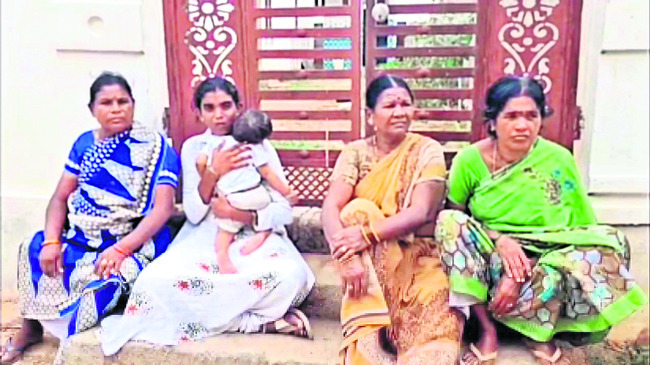 విద్యుత్‌ షార్ట్‌ సర్క్యూట్‌తో ఇల్లు దగ్ధం 1