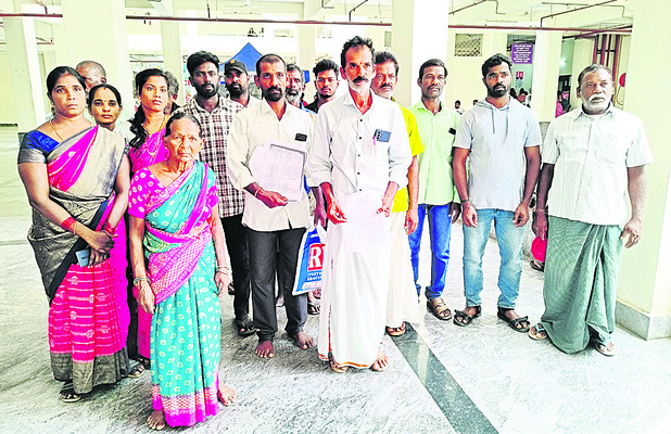 సమస్యల వెంబడి వినతులు1