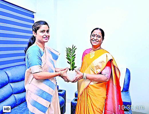 కమిషనర్ బిజీబిజీ1