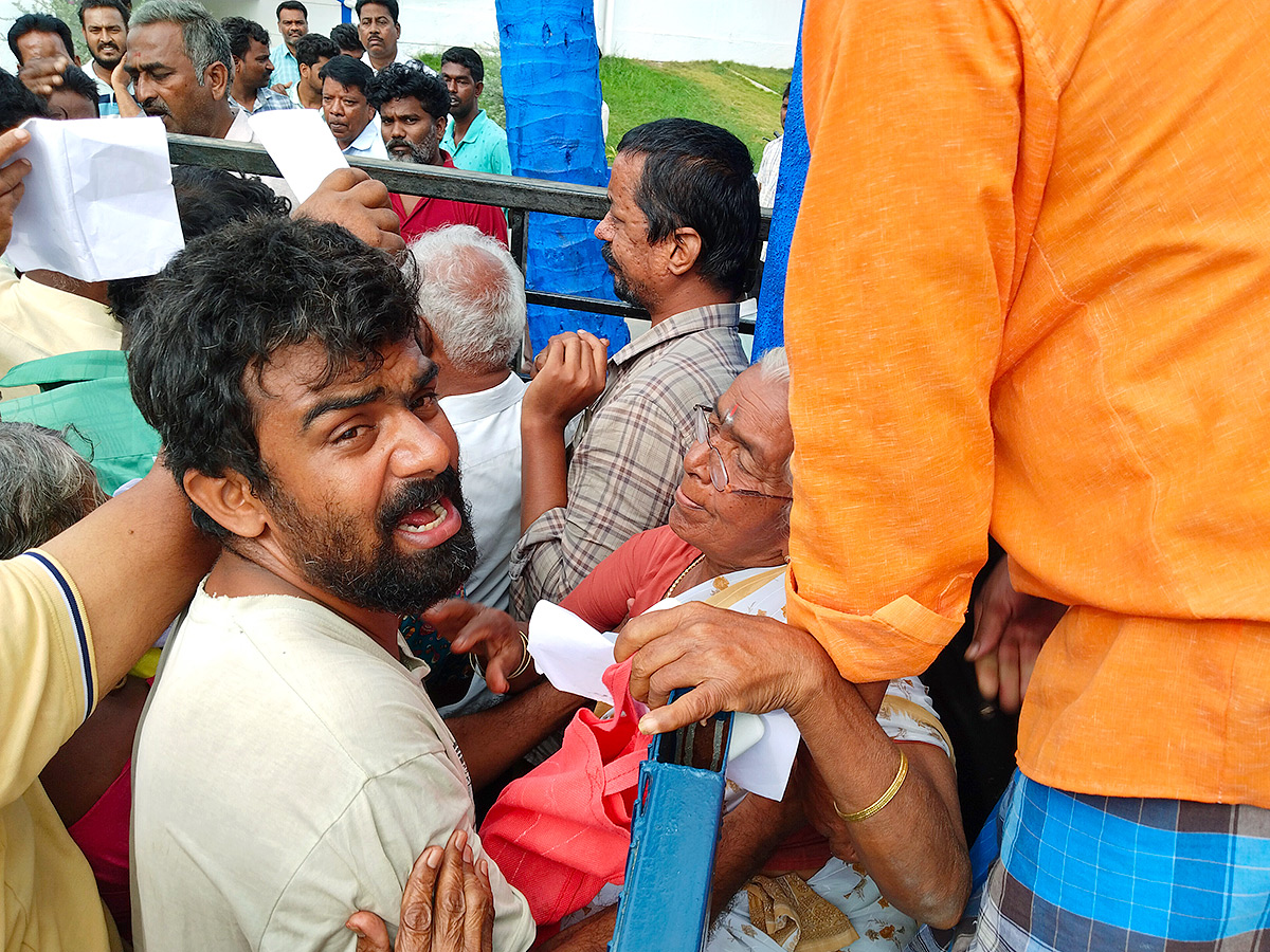 Mango Farmers Suffer Due to Lack of Good Price12