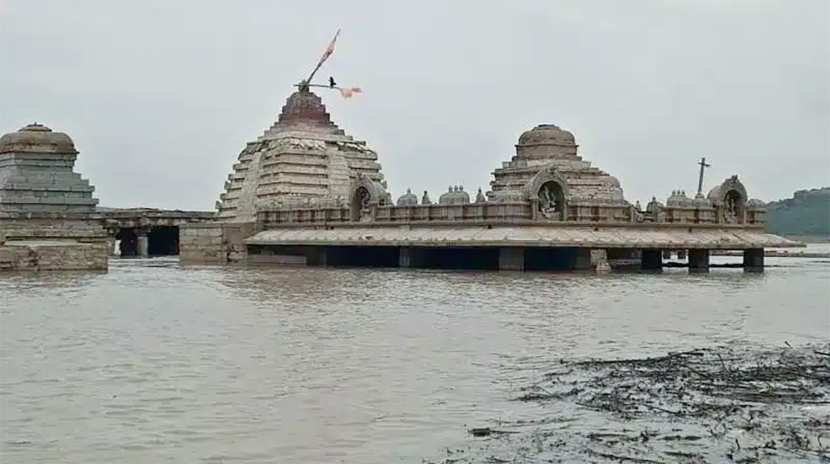Sangameswara temple is a Hindu temple in the Nandyal district23