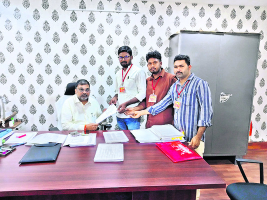 విద్యాలయాలా.. వ్యాపార కేంద్రాలా? 1