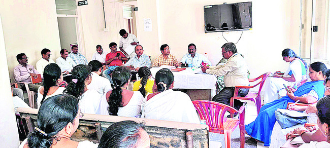 శ్రీవారిని దర్శించుకున్న మంత్రి అడ్లూరి2