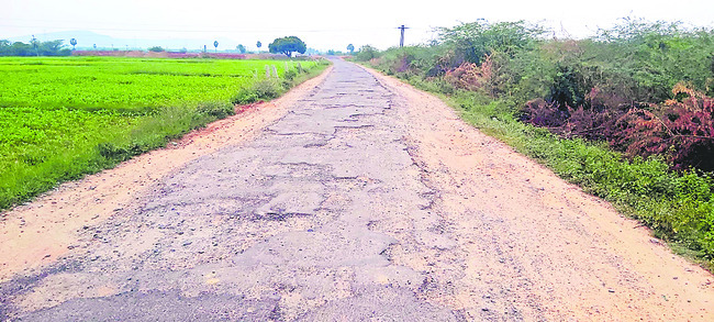 చూసి వెళ్లండోయ్.. నడుములిరుగుతయ్! 1