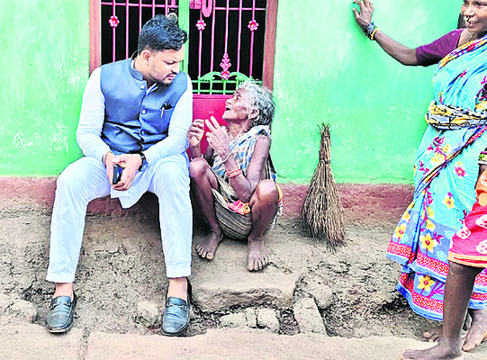 నేతలు దిగి వచ్చిన వేళ 1