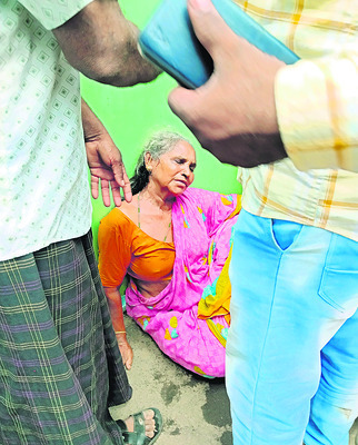 జిల్లాలో దిగజారిన మామిడి ధర
4