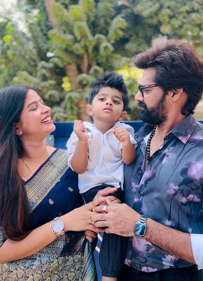 Tollywood actor Naveen Chandra wedding anniversary (Photos)9