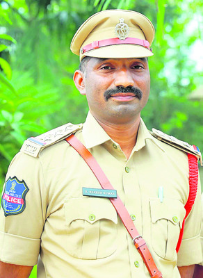 పెళ్లి.. విడాకులు..!1