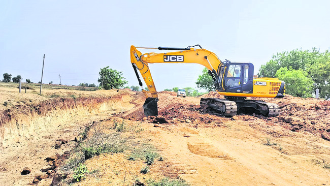 ‘ధర్మారెడ్డిపల్లి’కి కదలికొచ్చింది 1