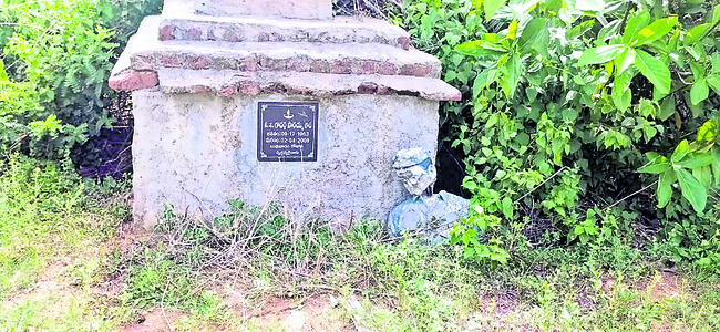 నాడు అన్న.. నేడు తమ్ముడు1