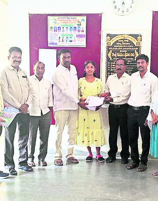 సన్న బియ్యంతో సంతృప్తికరంగా భోజనం3