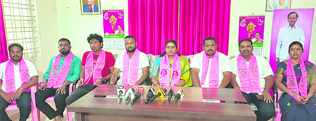 బల్దియాకు రూ.1.80 లక్షల పన్ను చెల్లింపు2