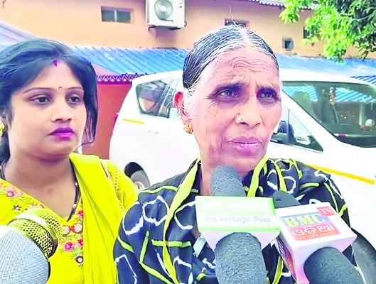 పెన్షన్ సమస్యలు పరిష్కరిస్తాం1