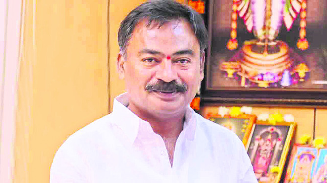 ప్రజలు మార్పు కోరారు. అదృష్టవశాత్తు ఎమ్మెల్యే అయ్యారు. 4