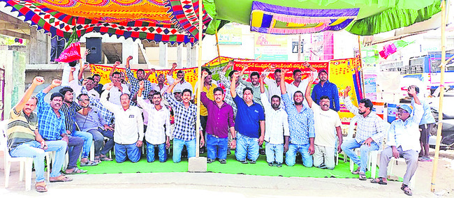 అన్న ప్రసాద భవనానికి విరాళాలు 1