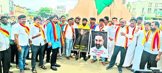 జొన్నల కొనుగోలు కోసం రాస్తారోకో 4