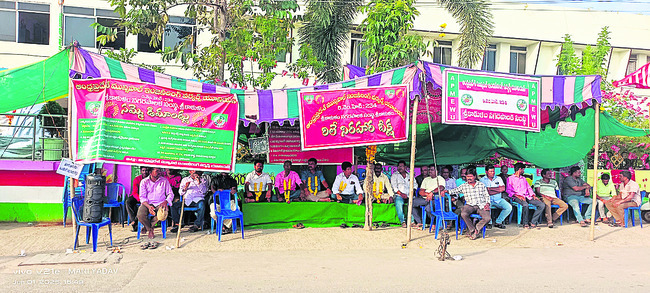మున్సిపల్ ఇంజినీరింగ్ కార్మికుల ‘వంటా–వార్పు’ 3