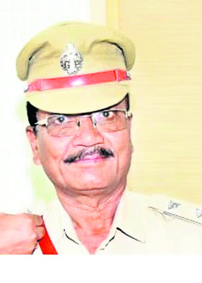 జిల్లా పోలీసులకు ఉత్తమ సేవా పతకాలు 1