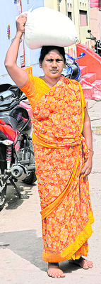 మళ్లీ రేషన్ కష్టాలు 1