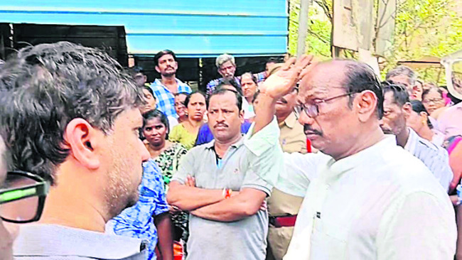 టిడ్కో లబ్ధిదారుల ఆందోళన 1