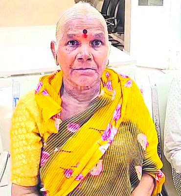 సంచిని పడేసి.. పుస్తెలతాడుని తెంచేసి 1