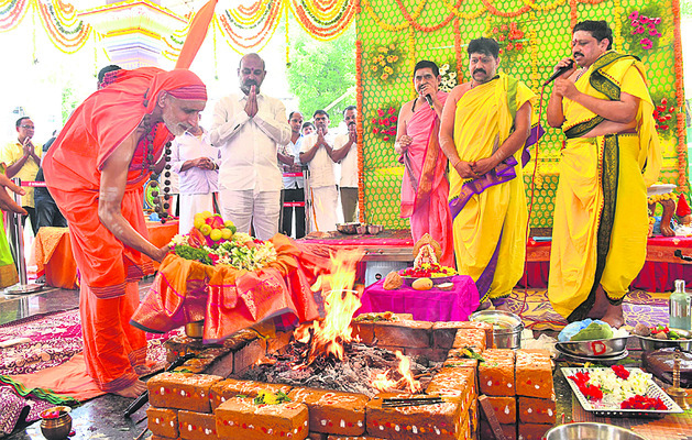 వైభవంగా మహాశక్తి ఆలయ వార్షికోత్సవం1