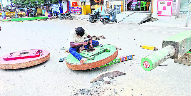 ఊపందుకున్న రథాల పనులు 2
