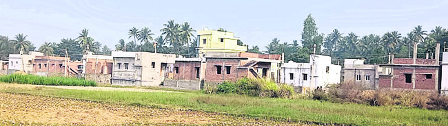 పేదల గూడు... పట్టదు గోడు 1