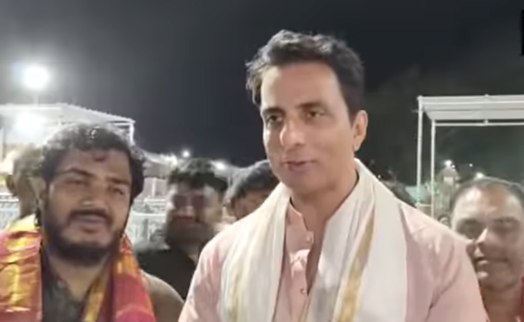 Actor Sonu Sood visits Lord Sri Venkateswara Swamy Temple With Family Photos3