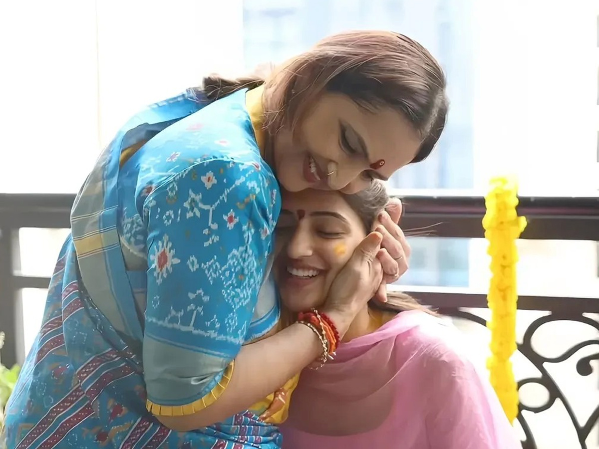 Actress Sreeleela Perform Puja With Mother: Photos Viral2