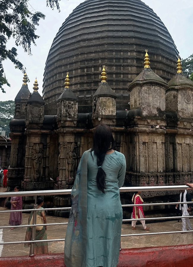 'Bigg Boss' Priyanka Singh at Kamakhya Temple (Photos)10