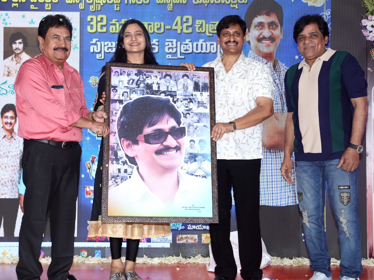 Director SV Krishna Reddys birthday celebrations in grand style photos12