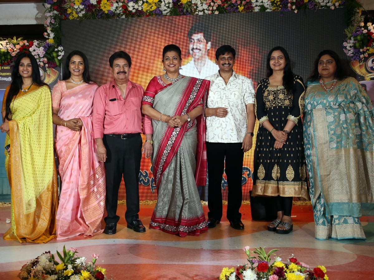 Director SV Krishna Reddys birthday celebrations in grand style photos20