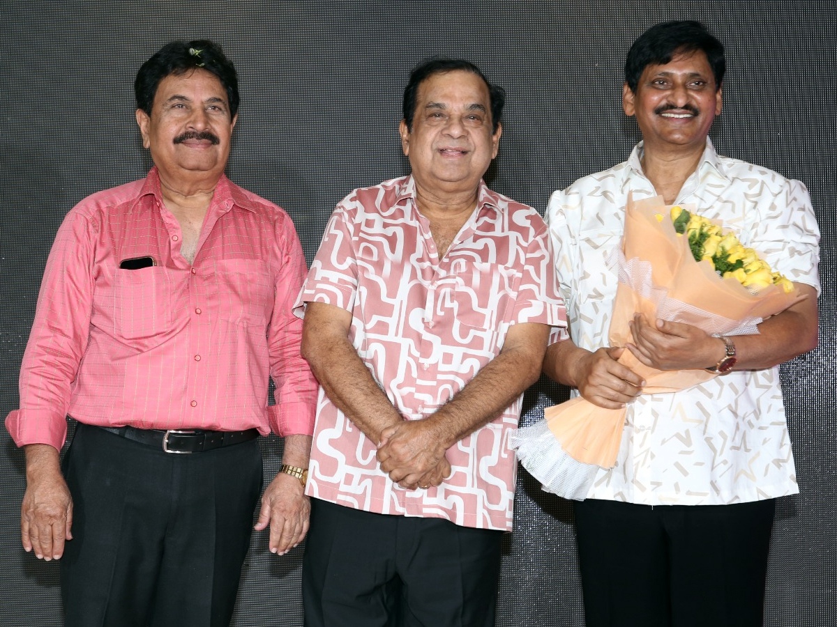 Director SV Krishna Reddys birthday celebrations in grand style photos9