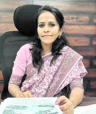 ఇళ్లల్లోకి చొరబడుతున్నాయి
1