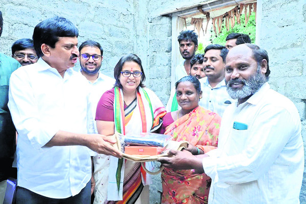 20 లక్షల ఇళ్ల నిర్మాణమే లక్ష్యం1