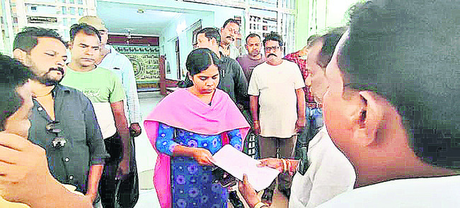 జాలరి దశ మార్చిన చేపలు 1