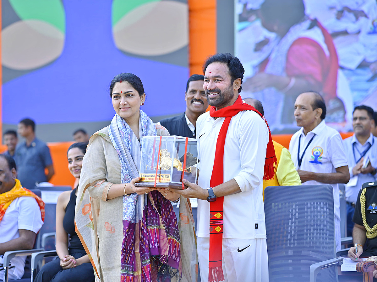 international yoga day 2025 celebration lb stadium photos13