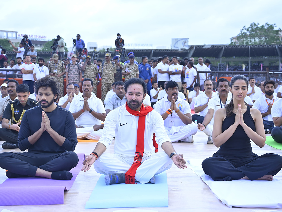 international yoga day 2025 celebration lb stadium photos2