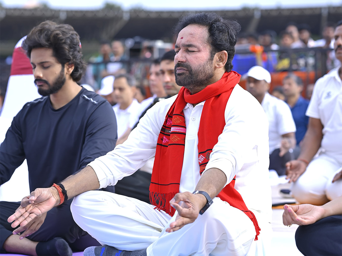 international yoga day 2025 celebration lb stadium photos23