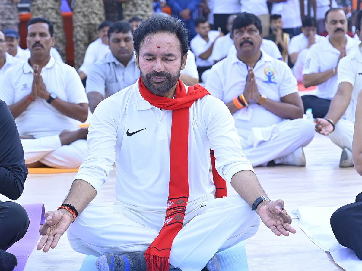 international yoga day 2025 celebration lb stadium photos3