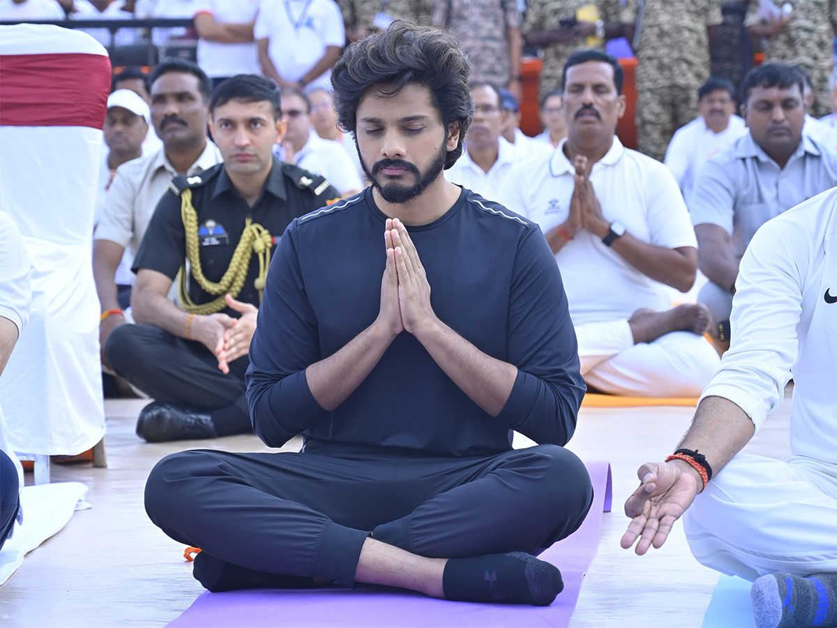 international yoga day 2025 celebration lb stadium photos5
