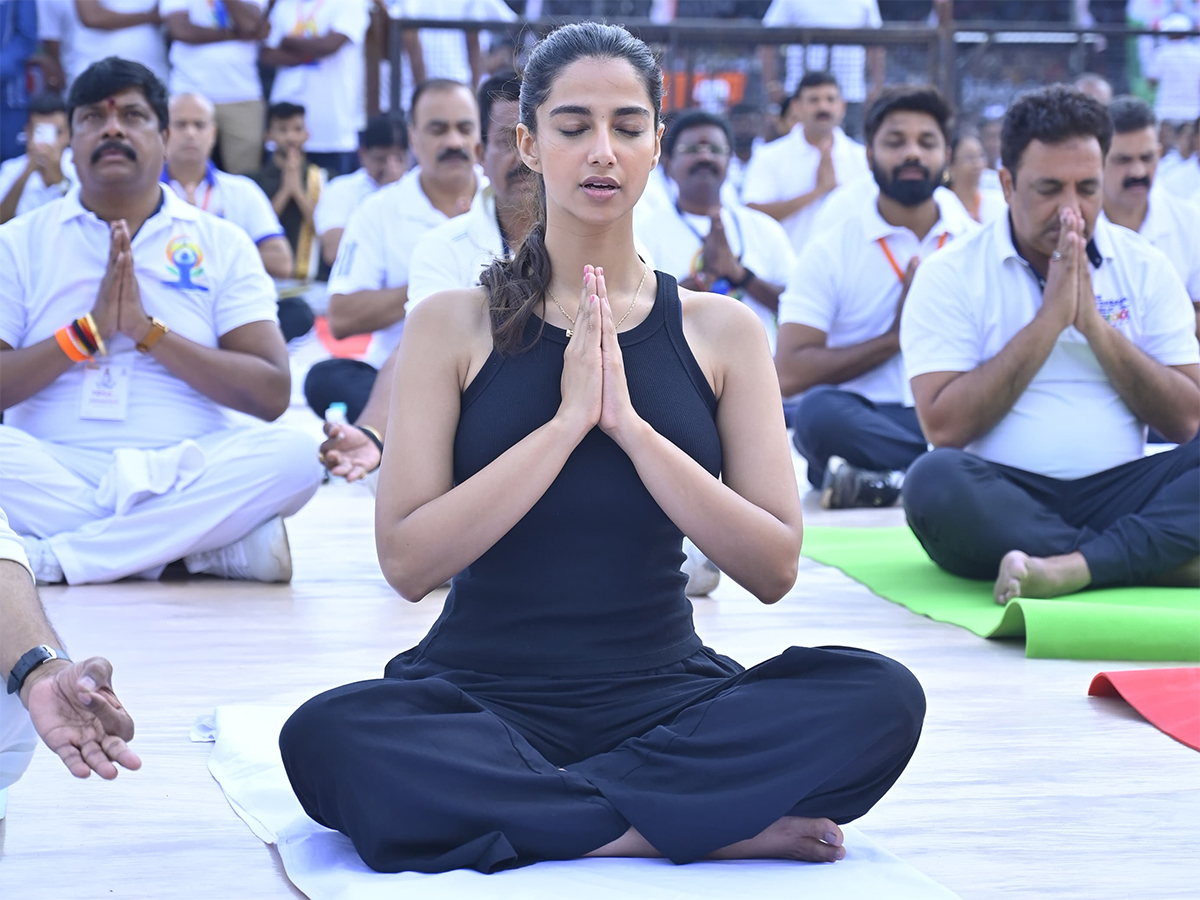 international yoga day 2025 celebration lb stadium photos6