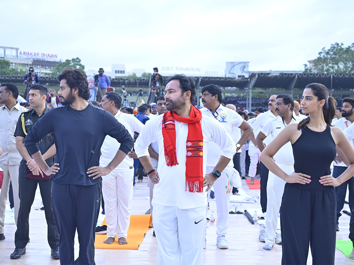 international yoga day 2025 celebration lb stadium photos7