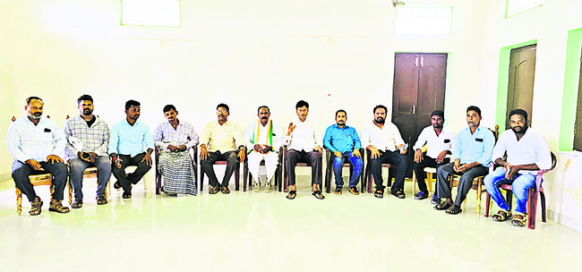 దరఖాస్తుల వెల్లువ3